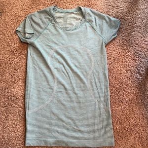 Lululemon Swiftly Tech Short-Sleeved Shirt 2.0